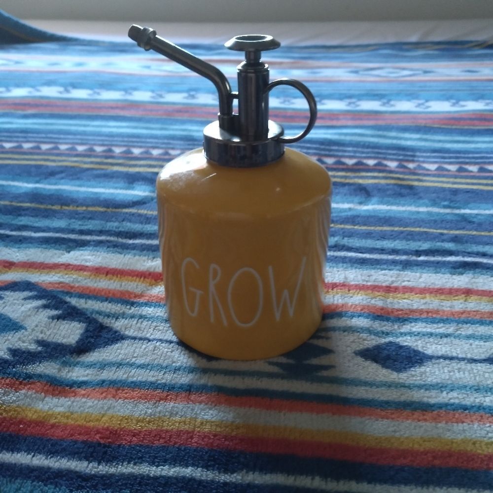 Rae Dunn water sprayer.